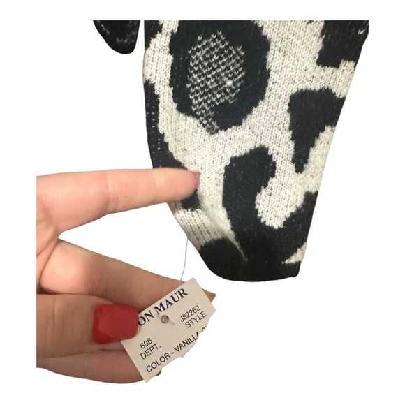 new with tags its our time gray cheetah print sweater - Picture 4 of 4